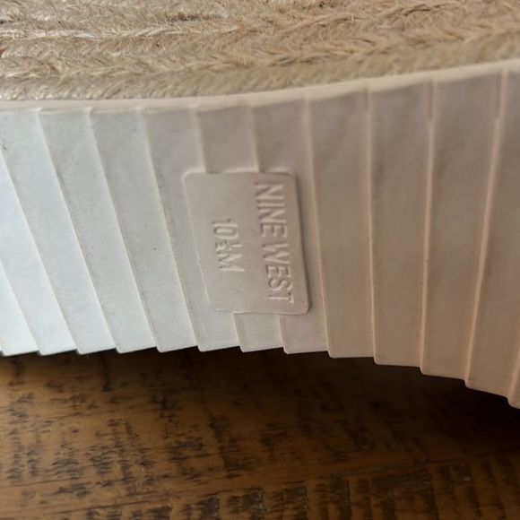 Nine West platform sandals - Picture 6 of 6